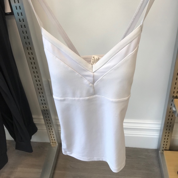 ALO Yoga Becka Bra Tank - Picture 3 of 5